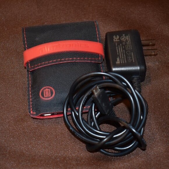Plantronics Other - Charging Case Pouch for Plantronics Backbeat Go 1 & 2 Bluetooth Head set